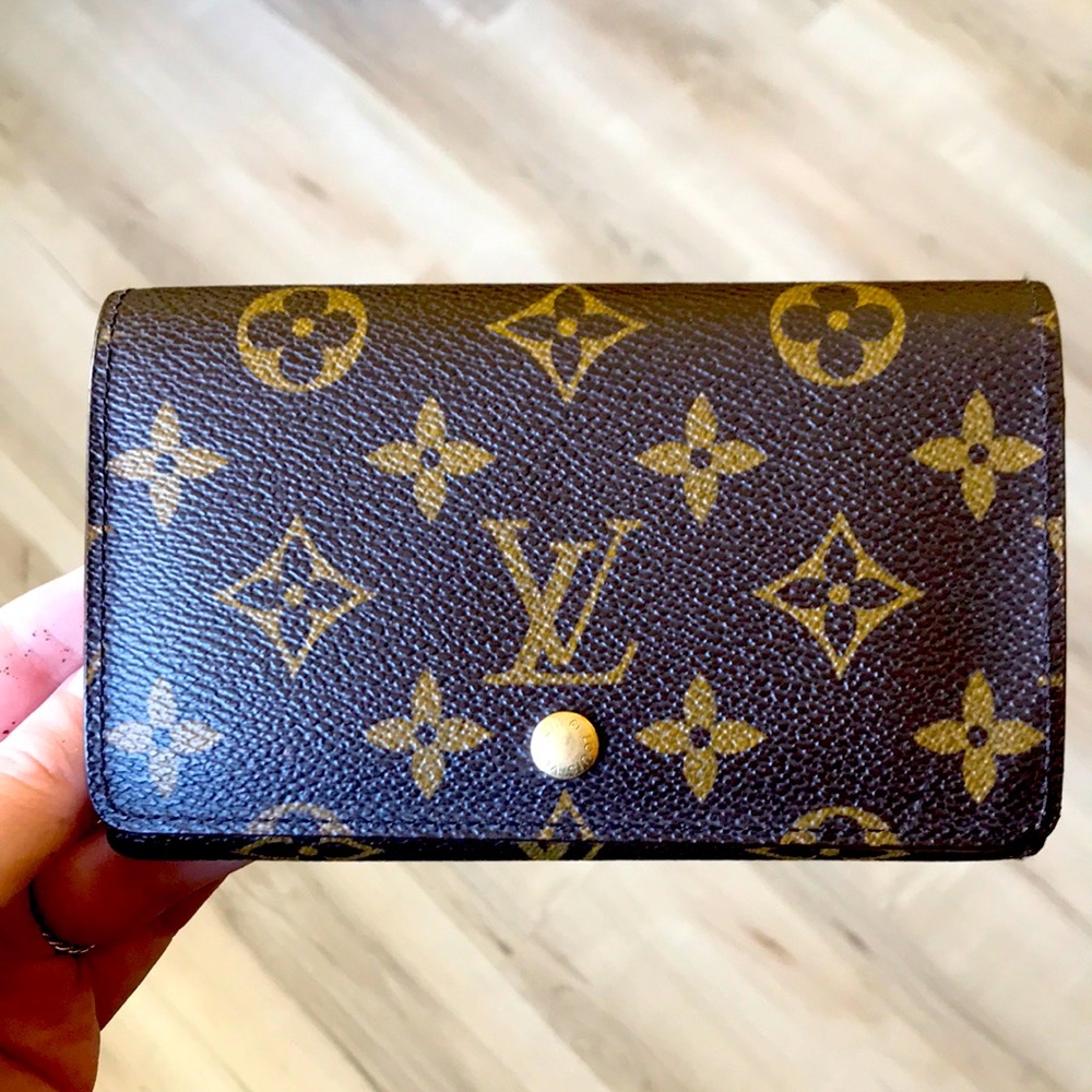 Vintage Louis Vuitton Tresor wallet
